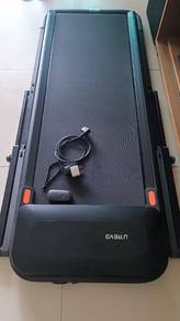 Urevo Walking Pad with handrail