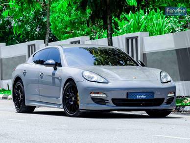 Porsche Panamera 4S in Greenlane, PNG