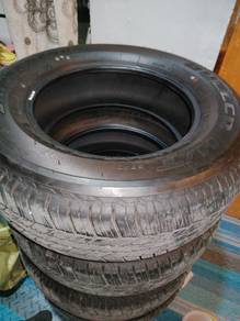 Tayar Bridgestone 255/65R17 