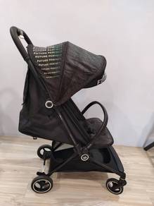 GB Fyn Plus Carbon Fiber Lightweight Stroller
