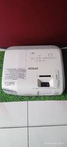 Epson LCD Projector, Model H568A (Epson PowerLite