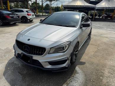Mercedes Benz CLA180 180 (CBU) in Kajang, SGR