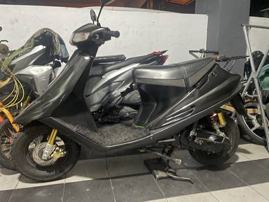 Suzuki AG100