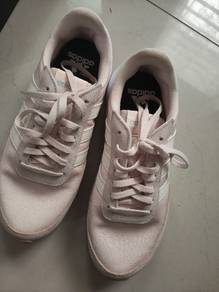 kasut adidas 