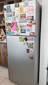 Peti sejuk Hitachi 2 pintu inverter / Refrigerator