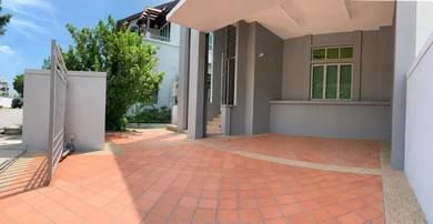 Semi-Detached House For Sale in Pulau Tikus,PNG