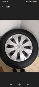 Toyota Noah original rim and tyres 