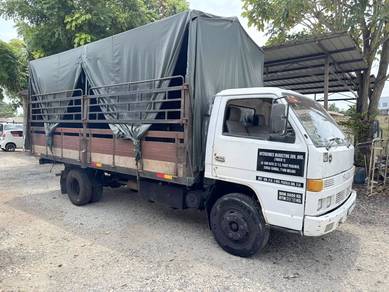 Isuzu Npr596 3.9d cargo 17kaki