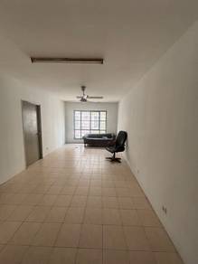 Apartment For Rent in Pusat Komersial Seksyen 7