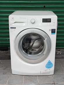 Electrotlux inverter front load hot washer 8-kg