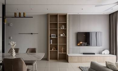 Service Residence For Sale in Emerald 9