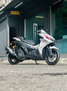 WMOTO GRIFFIN 205