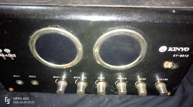 amplifier karaoke Kinyo model KY-8810.