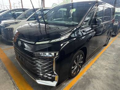 Toyota Voxy S-Z in Tebrau, JHR