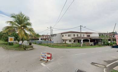 Semi-Detached House For Sale in Kalumpang,SGR