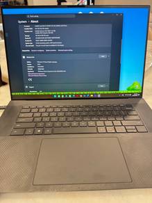 Dell XPS 9700 17-inch Thin-Bezel Display i7 16GB