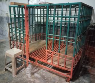 Big Steel Dog Cage for sale