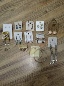 3 earrings 1 price