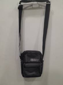 Vintage Billabong sling bag