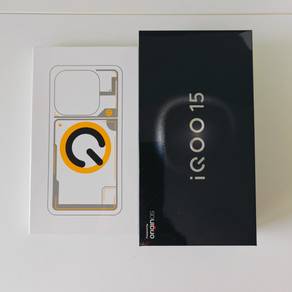 (Sealed) IQOO 15 12/256GB Legend Full Set BRAND NE