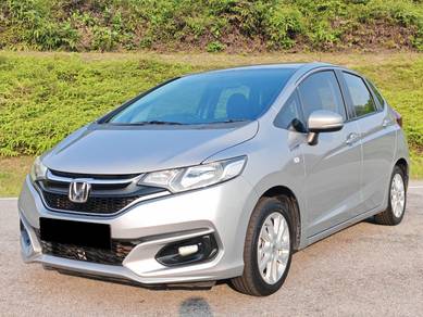 Honda Jazz Hybrid HYBRID in Serdang, KUL