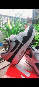 Nike Air Max 1 Essential "White/Pure /Black