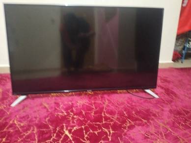 TV Panasonic 43" untuk di jual