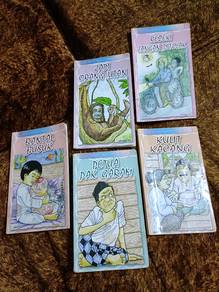 Buku Ada Lima tajuk
Siri Kompilasi Kisah Sastira