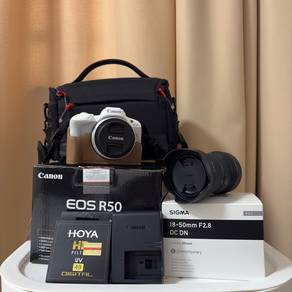 Canon R50