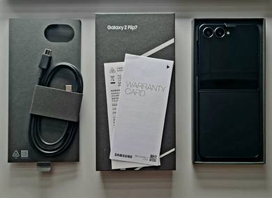 Samsung Galaxy Z FLIP 7 512GB 1 week Used