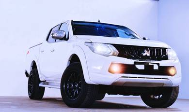 Mitsubishi Triton VGT A/T PREMIUM in Johor Bahru, JHR
