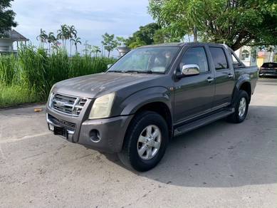 Isuzu D-Max in Kota Kinabalu, SBH