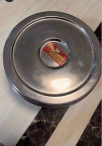 Round Stainless steel Container with Covering Lid