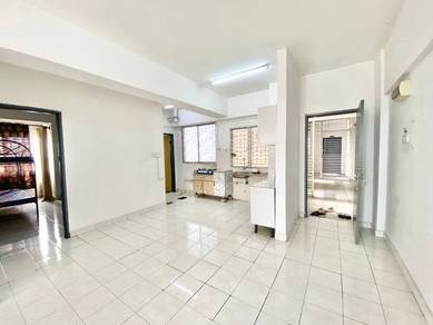 Apartment For Sale in Palm Garden Apartment