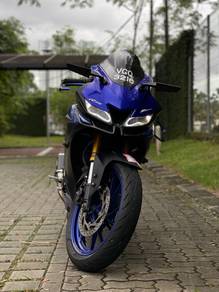 Yamaha R15