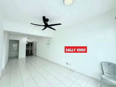 Condominium For Sale in I-Santorini