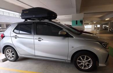 Perodua Axia X in Dengkil, SGR