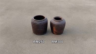 Antique Jars / Tajau Lama / Tempayan Lama
