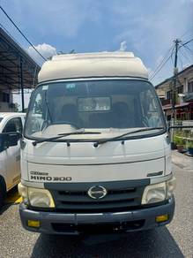 Hino 300