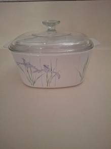3Lt Corning Ware Iris with Lid