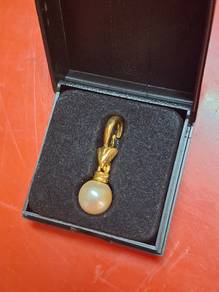 Hand made Pearl pendant gold plated