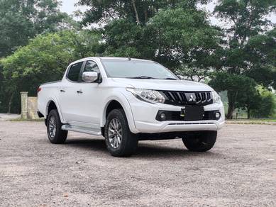 Mitsubishi Triton VGT A/T PREMIUM in Johor Bahru, JHR