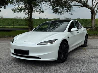 Tesla Model 3 LONG RANGE AWD in Sungai Besi, KUL