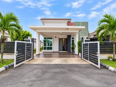 Bungalow House For Sale in Paya Rumput,MLK