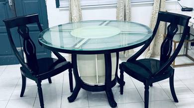 dinning table and chairs/ meja makan