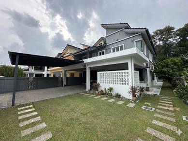 Semi-Detached House For Sale in Shah Alam,SGR