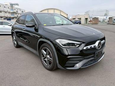Mercedes Benz GLA180 GLA180 in Bangi, SGR