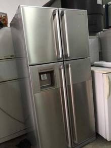 Hitachi Side by side Refrigerator Freezer Fridge