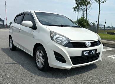 Perodua Axia G in Kajang, SGR