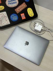 Apple MacBook M1